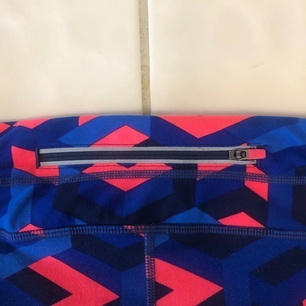 ATHLETA geometric pattern leggings, small